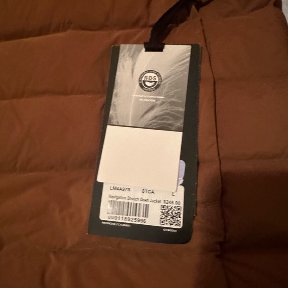 Lululemon Navigation Stretch Jacket - Picture 2 of 4